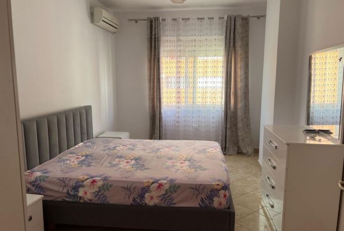 Shtepi me qera Apartament ne Tirane, 2+1, Mobilimi E mobiluar, Pagesa 42,000  Leke.