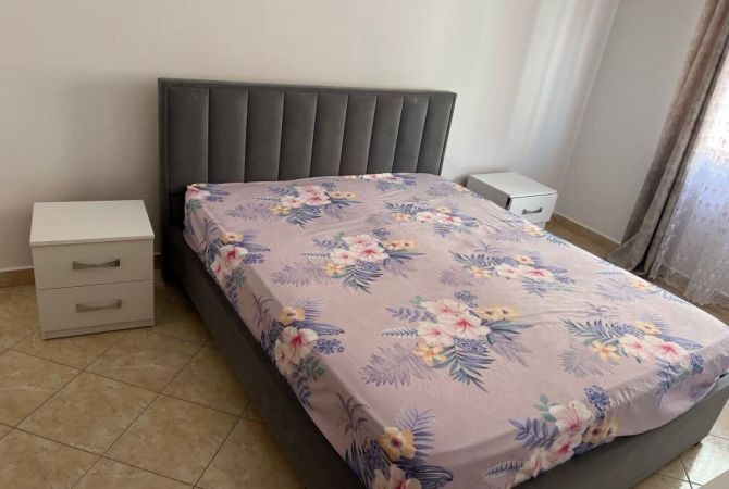 Shtepi me qera Apartament ne Tirane, 2+1, Mobilimi E mobiluar, Pagesa 42,000  Leke.