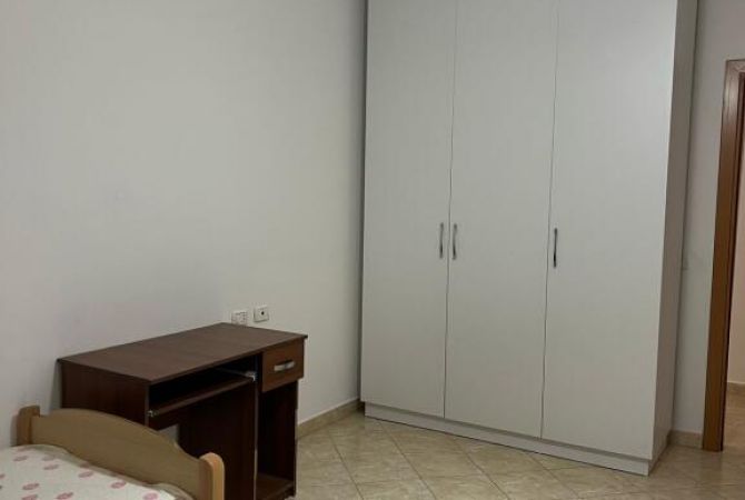 Shtepi me qera Apartament ne Tirane, 2+1, Mobilimi E mobiluar, Pagesa 42,000  Leke.