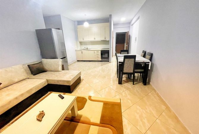 Shtepi me qera Apartament ne Tirane, 2+1, Mobilimi E mobiluar, Pagesa 550  Euro.