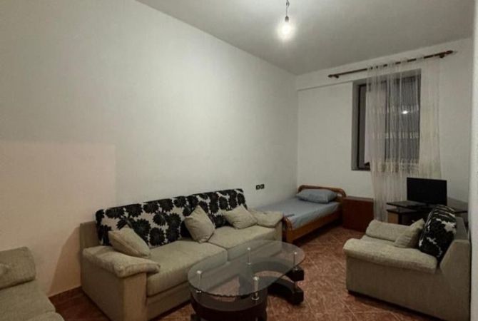Shtepi me qera 2+1 ne Tirane - 45,000 Leke
