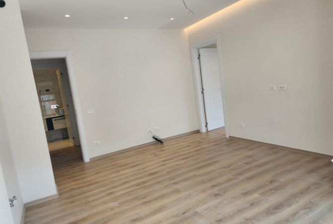 Shtepi me qera 2+1 ne Tirane - 500 Euro