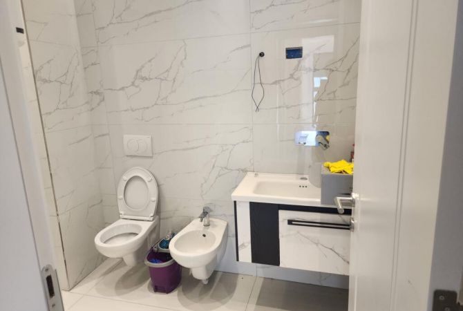 Shtepi me qera Apartament ne Tirane, 2+1, Mobilimi Bosh, pa mobiluar, Pagesa 500  Euro.