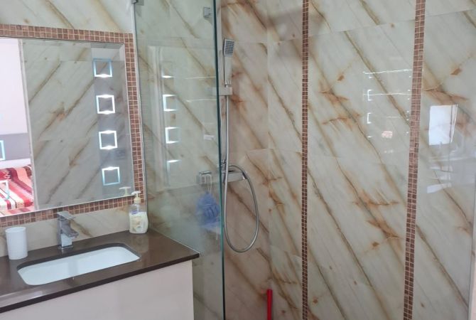 Shtepi me qera Apartament ne Tirane, 2+1, Mobilimi E mobiluar, Pagesa 500  Euro.