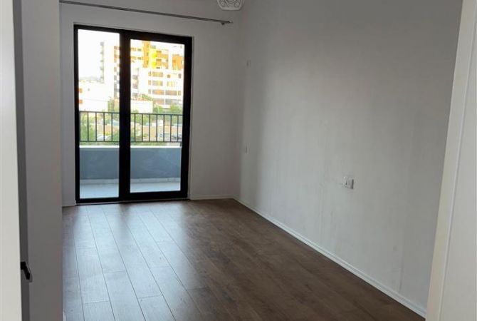 Shtepi me qera 2+1 ne Tirane - 30,000 Leke