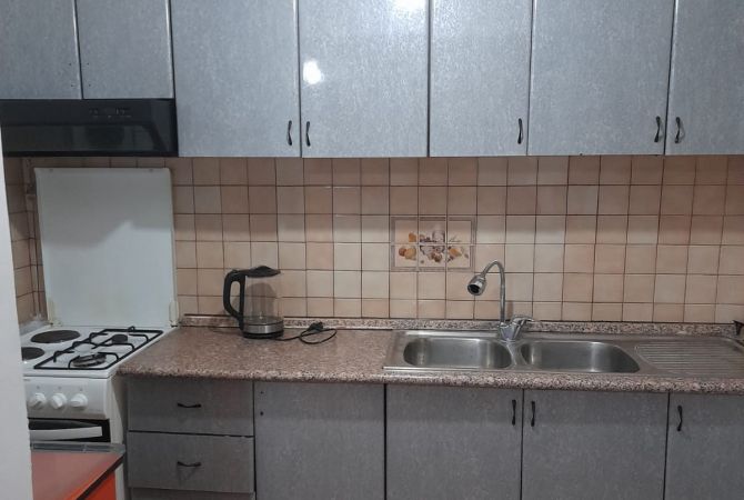 Shtepi me qera Apartament ne Tirane, 2+1, Mobilimi E mobiluar, Pagesa 42,000  Leke.