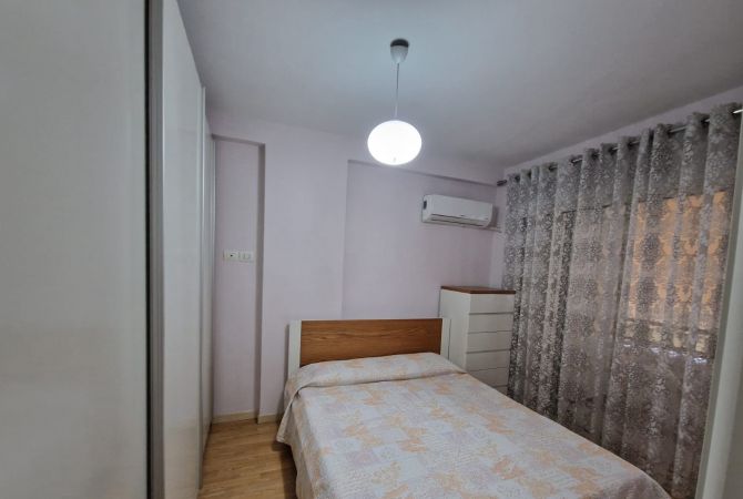 Shtepi me qera Apartament ne Tirane, 1+1, Mobilimi E mobiluar, Pagesa 500  Euro.