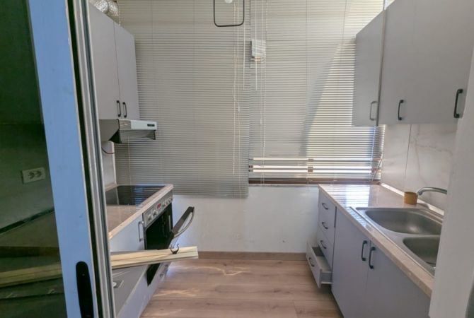 Shtepi me qera Apartament ne Tirane, 2+1, Mobilimi E mobiluar, Pagesa 500  Euro.