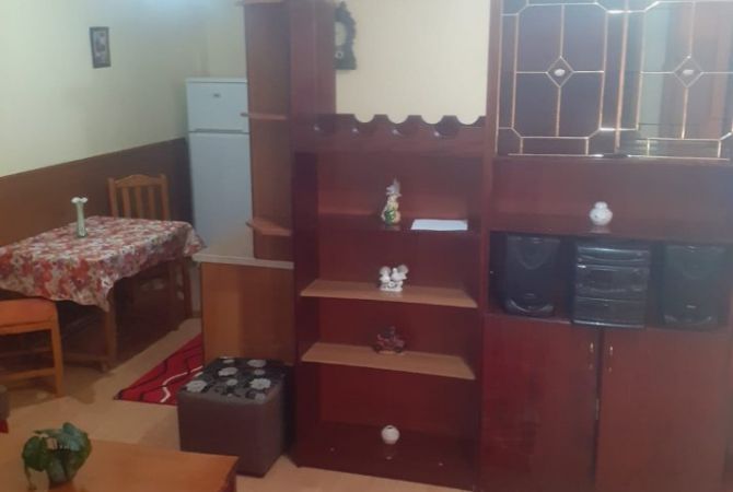 Shtepi me qera 2+1 ne Tirane - 58,000 Leke