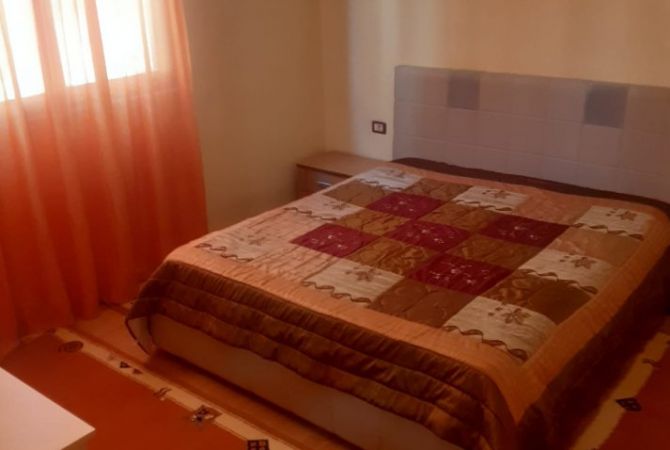 Shtepi me qera Apartament ne Tirane, 2+1, Mobilimi E mobiluar, Pagesa 58,000  Leke.