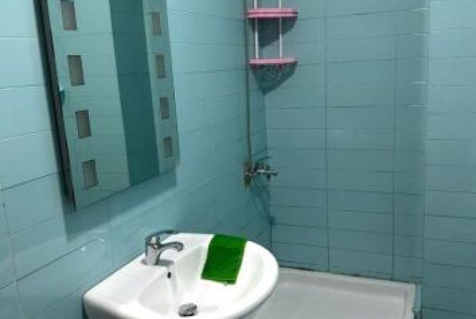 Shtepi me qera 1+1 ne Tirane - 40,000 Leke