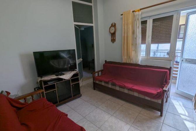 Shtepi me qera 1+1 ne Tirane - 45,000 Leke