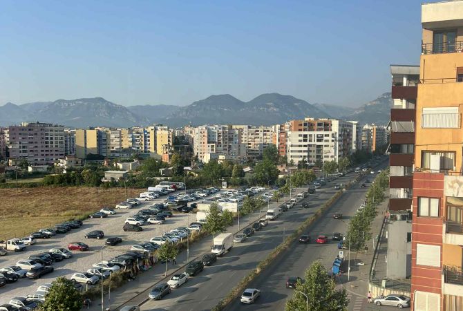 Shtepi me qera Apartament ne Tirane, 2+1, Mobilimi E mobiluar, Pagesa 45,000  Leke.