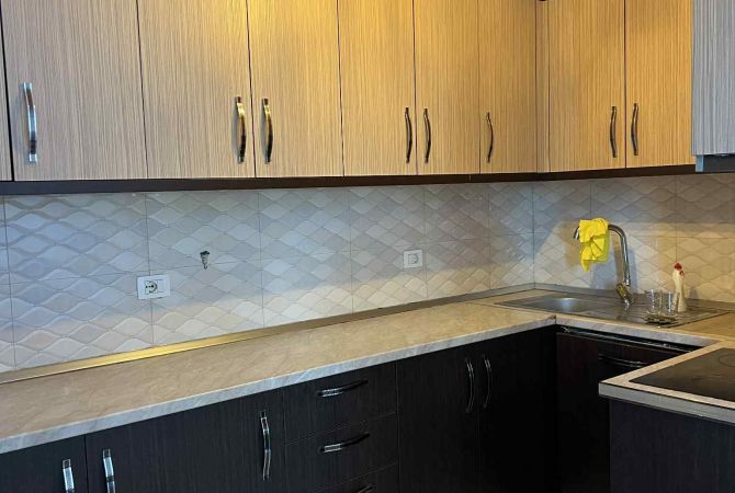 Shtepi me qera 2+1 ne Tirane - 45,000 Leke