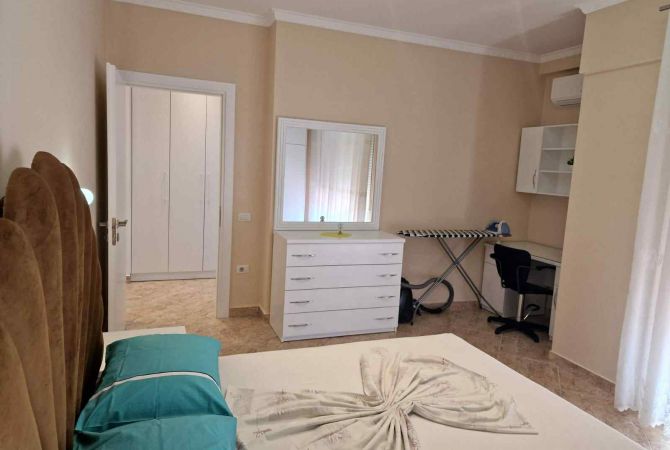 Shtepi me qera Apartament ne Tirane, 2+1, Mobilimi E mobiluar, Pagesa 80,000  Leke.