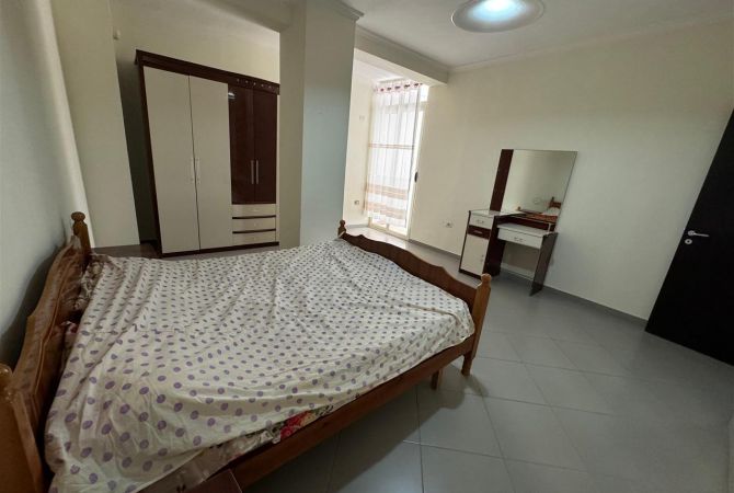 Shtepi me qera 2+1 ne Tirane - 40,000 Leke