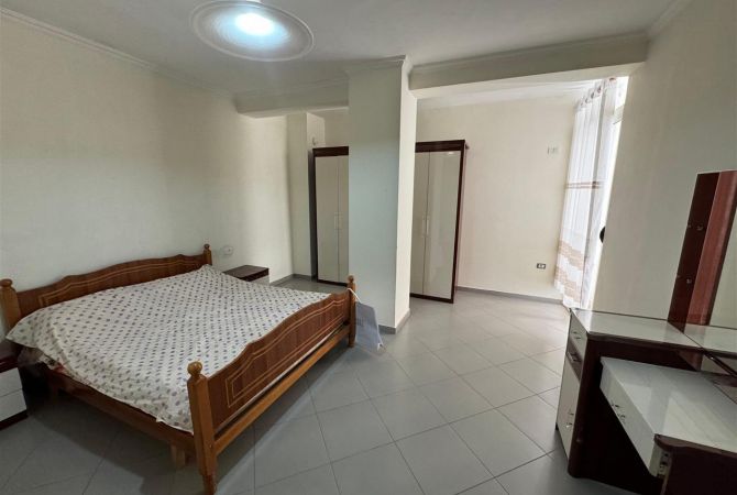 Shtepi me qera 2+1 ne Tirane - 40,000 Leke