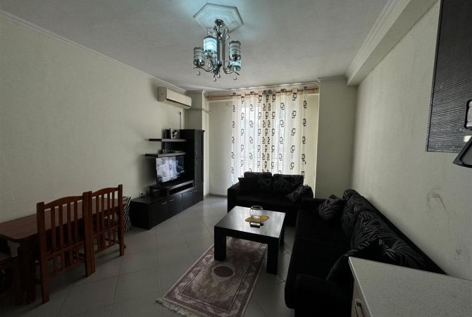 Shtepi me qera Apartament ne Tirane, 2+1, Mobilimi E mobiluar, Pagesa 40,000  Leke.