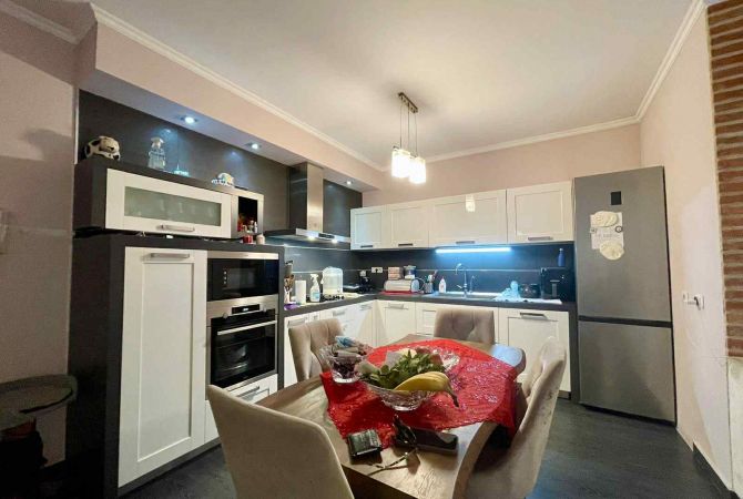 Shtepi me qera 2+1 ne Tirane - 850 Euro