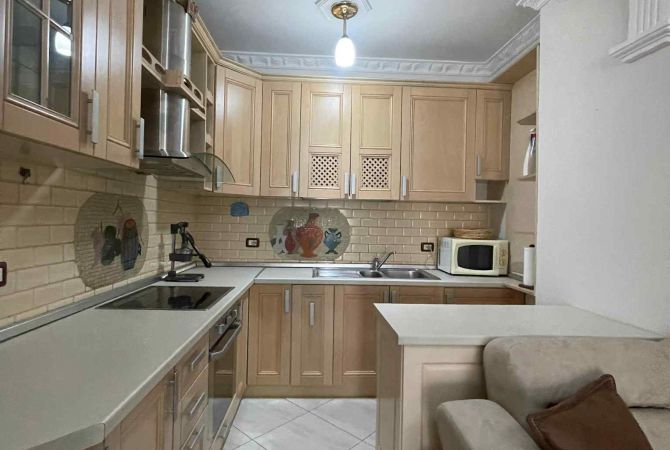 Shtepi me qera Apartament ne Tirane, 2+1, Mobilimi E mobiluar, Pagesa 600  Euro.