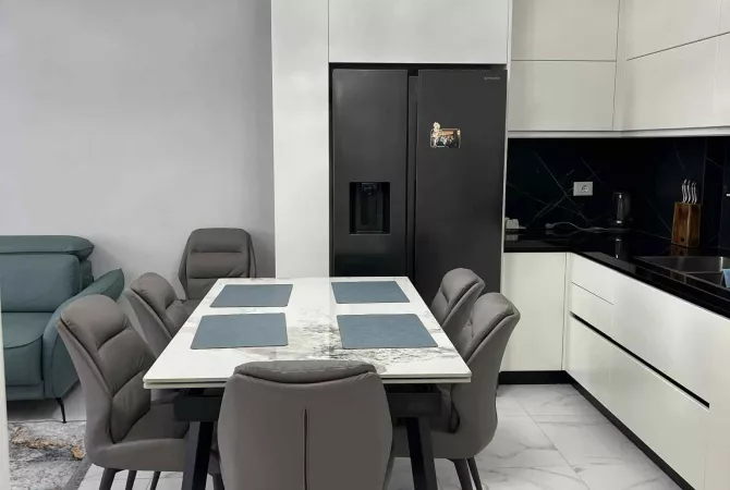 Shtepi me qera Apartament ne Tirane, 2+1, Mobilimi E mobiluar, Pagesa 550  Euro.