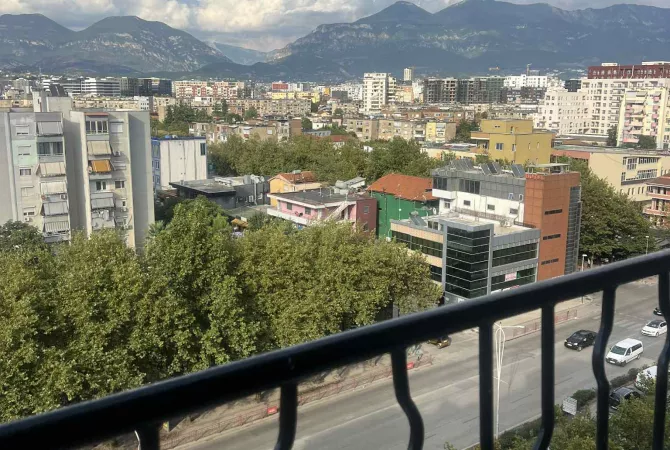 Shtepi me qera Apartament ne Tirane, 2+1, Mobilimi E mobiluar, Pagesa 50,000  Leke.