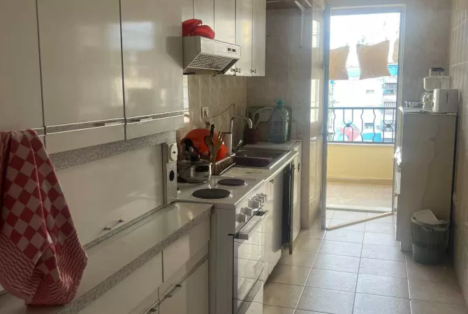 Shtepi me qera Apartament ne Tirane, 2+1, Mobilimi E mobiluar, Pagesa 50,000  Leke.