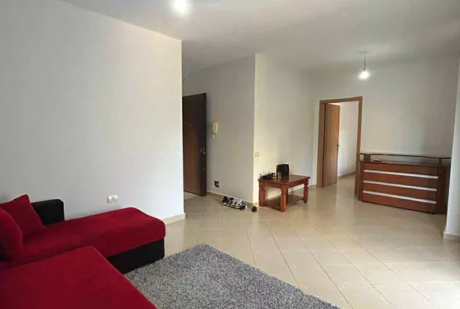 Shtepi me qera 1+1 ne Tirane - 380 Euro