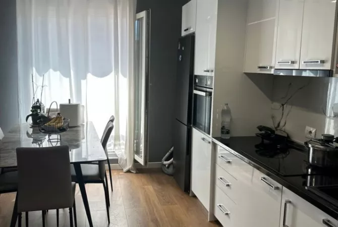 Shtepi me qera 2+1 ne Tirane - 800 Euro