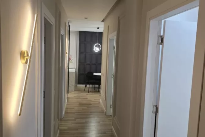 Shtepi me qera Apartament ne Tirane, 2+1, Mobilimi E mobiluar, Pagesa 1,000  Euro.