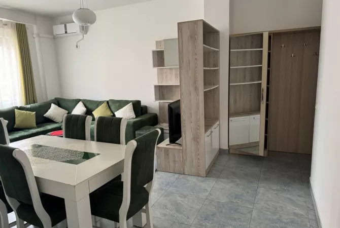 Shtepi me qera Apartament ne Tirane, 1+1, Mobilimi E mobiluar, Pagesa 500  Euro.