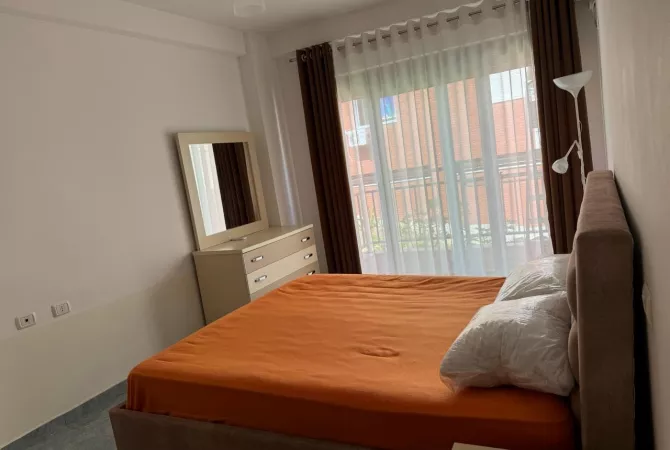 Shtepi me qera Apartament ne Tirane, 1+1, Mobilimi E mobiluar, Pagesa 500  Euro.