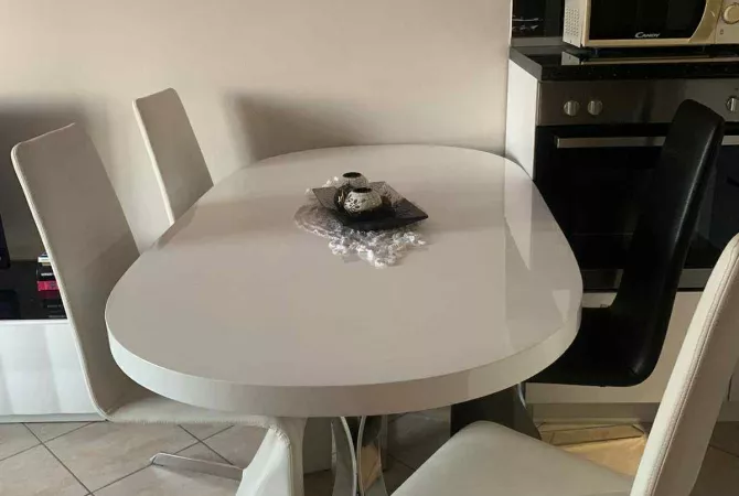 Shtepi me qera Apartament ne Tirane, 2+1, Mobilimi E mobiluar, Pagesa 55,000  Leke.