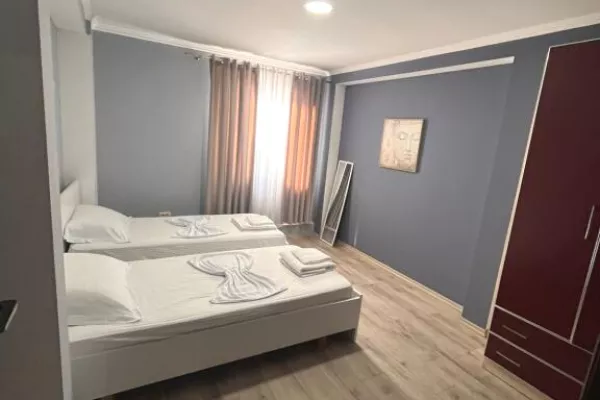 Shtepi me qera Apartament ne Tirane, 2+1, Mobilimi E mobiluar, Pagesa 55,000  Leke.