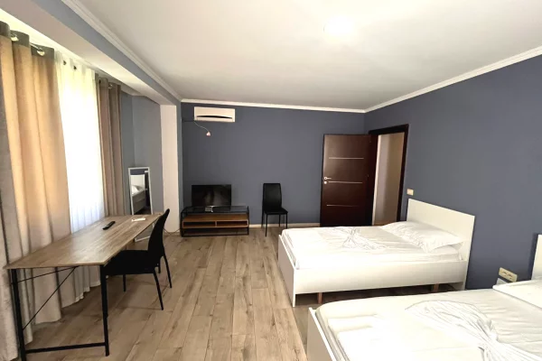 Shtepi me qera Apartament ne Tirane, 2+1, Mobilimi E mobiluar, Pagesa 55,000  Leke.