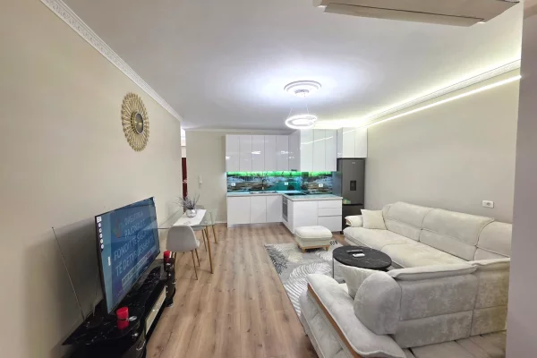 Shtepi me qera 1+1 ne Tirane - 650 Euro