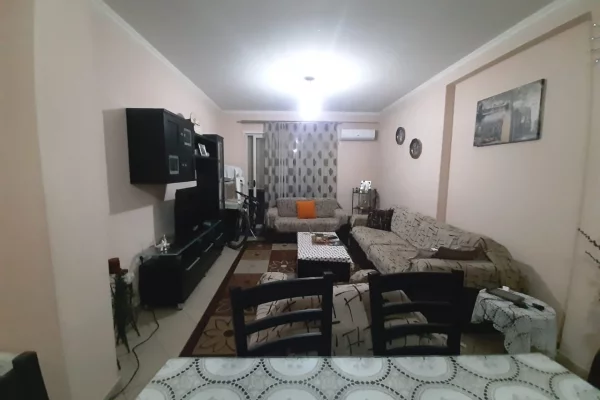 Shtepi me qera Apartament ne Tirane, 2+1, Mobilimi E mobiluar, Pagesa 45,000  Leke.