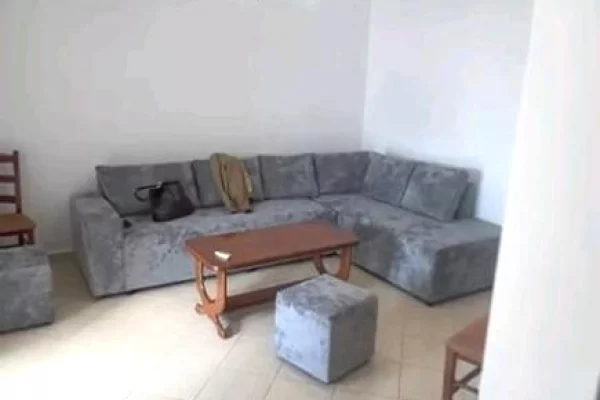 Shtepi me qera 1+1 ne Tirane - 45,000 Leke