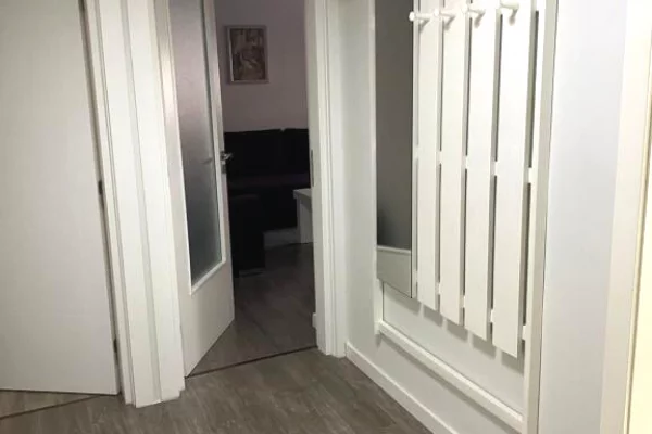 Shtepi me qera 2+1 ne Tirane - 550 Euro