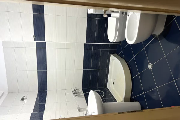 Shtepi me qera 2+1 ne Tirane - 40,000 Leke