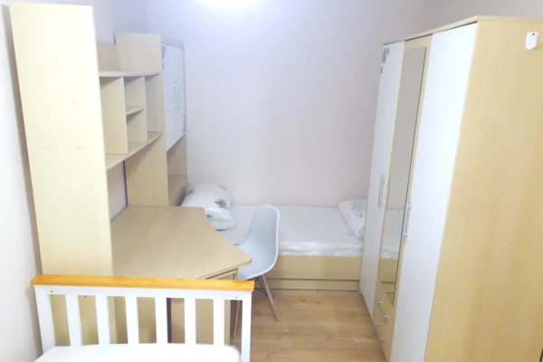 Shtepi me qera 2+1 ne Tirane - 650 Euro