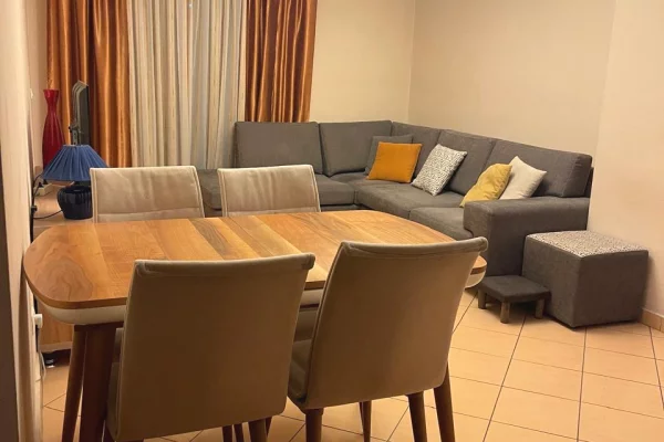 Shtepi me qera 1+1 ne Tirane - 50,000 Leke