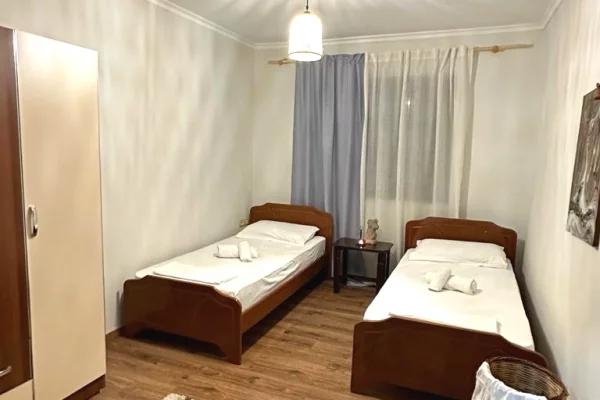 Shtepi me qera 2+1 ne Tirane - 550 Euro