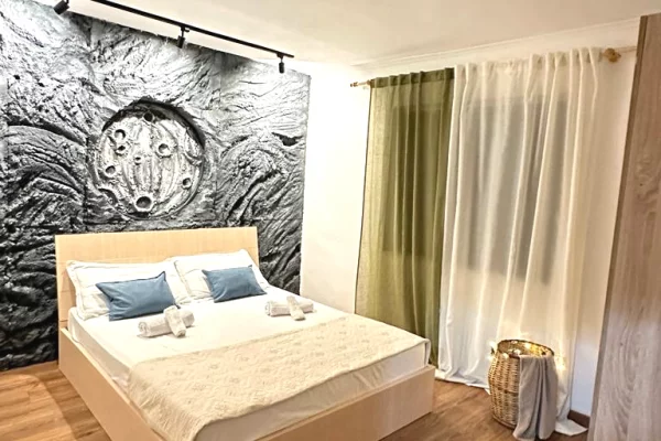 Shtepi me qera 2+1 ne Tirane - 550 Euro