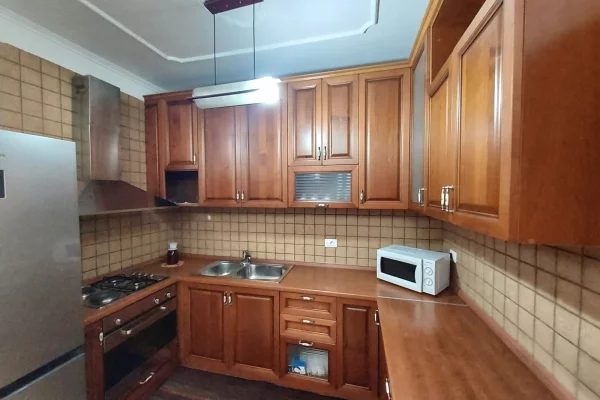 Shtepi me qera 1+1 ne Tirane - 550 Euro
