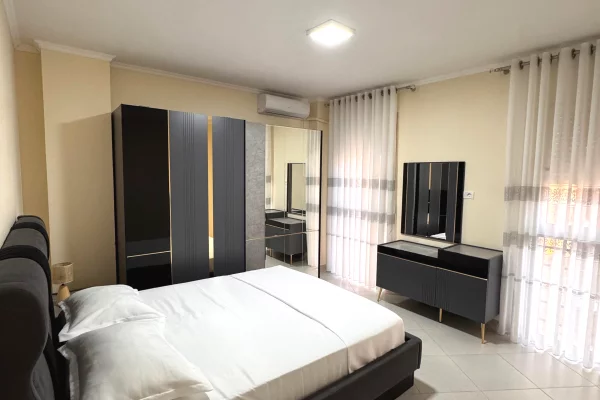 Shtepi me qera 2+1 ne Tirane - 75,000 Leke