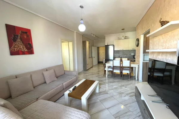 Shtepi me qera 2+1 ne Tirane - 750 Euro