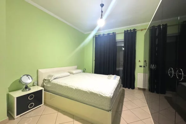 Shtepi me qera Apartament ne Tirane, 2+1, Mobilimi E mobiluar, Pagesa 550  Euro.