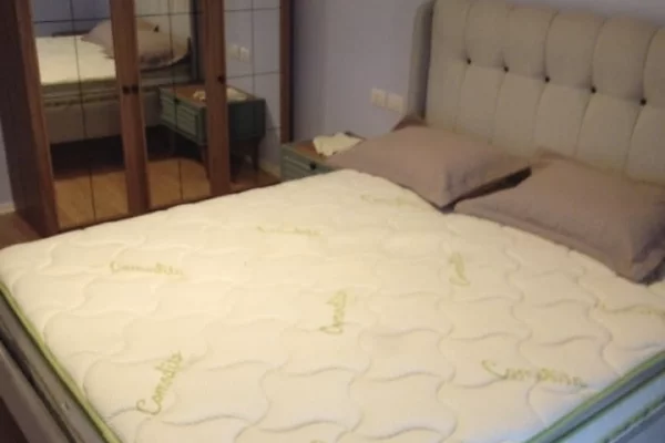 Shtepi me qera 2+1 ne Tirane - 750 Euro