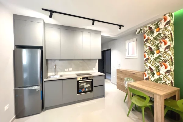 Shtepi me qera 2+1 ne Tirane - 750 Euro